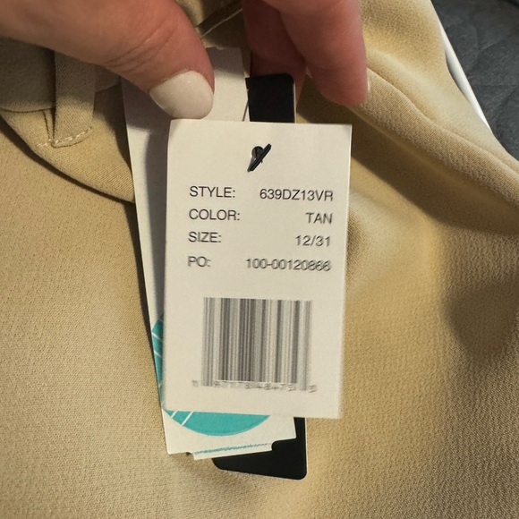 Violets & Roses Toni Straight Leg - Picture 5 of 6